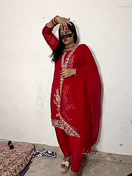 Snapshot of Heena-143 chatting on May 27, 2026, 7:54 pm Heena-143 online show from May 27, 2026, 7:54 pm