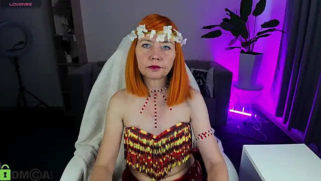 Carla Vogue online show from February 21, 2026, 11:12 am