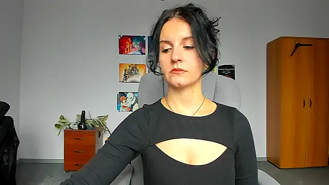 StellaAnia online show from October 28, 2025, 9:30 am