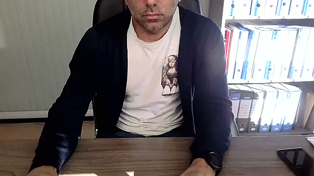 Evasionee online show from November 5, 2025, 8:06 am