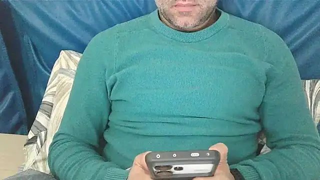 Evasionee online show from December 2, 2025, 8:21 pm