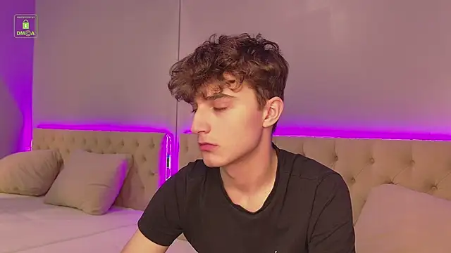 Richard steele hot online show from November 2, 2025, 3:39 pm