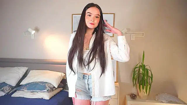 IsabelBulfer online show from November 1, 2025, 4:23 pm