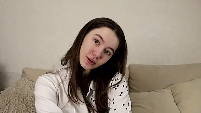 Petalwren online show from January 14, 2026, 11:14 am