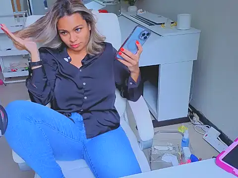 diosadeluniverso online show from April 18, 2026, 3:25 pm