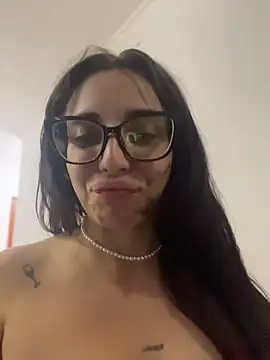 Snapshot of gigi333regi chatting on March 30, 2026, 9:22 am gigi333regi online show from March 30, 2026, 9:22 am