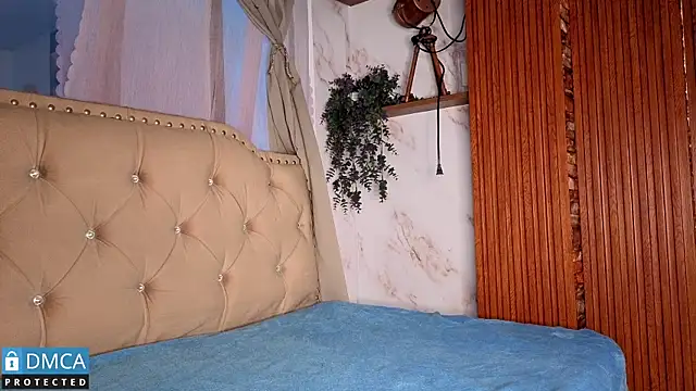 eva delight  online show from January 13, 2026, 11:03 am