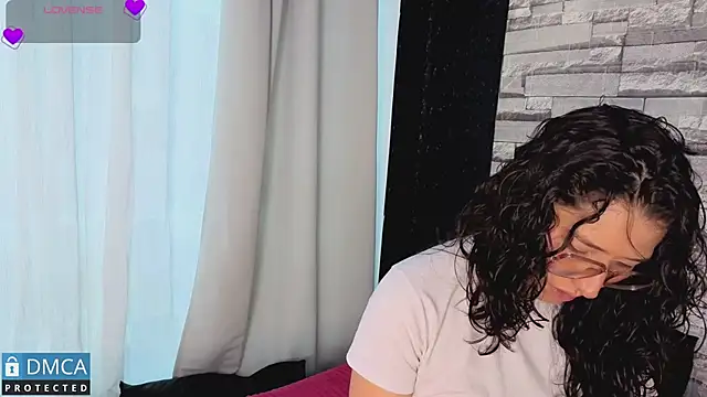 Snapshot of eva_delight_ chatting on May 30, 2026, 12:11 pm eva delight online show from May 30, 2026, 12:11 pm