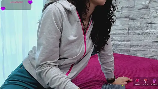 Snapshot of eva_delight_ chatting on May 26, 2026, 12:03 pm eva delight online show from May 26, 2026, 12:03 pm