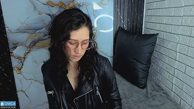 eva delight  online show from March 31, 2026, 12:07 pm