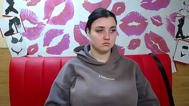 ScarletCargo online show from November 18, 2025, 6:06 am