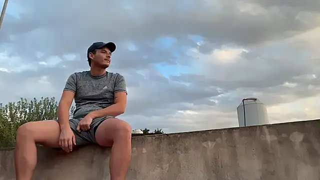 dylan-jacob12 online show from February 11, 2026, 10:20 pm