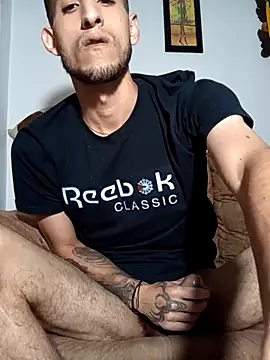 Clouer glow16 online show from February 18, 2026, 4:32 am