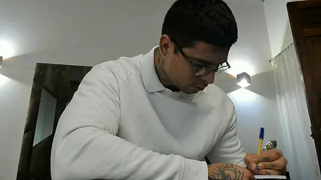 MATEO DILUCA online show from November 26, 2025, 10:04 am