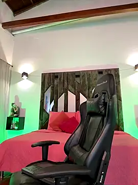 Snapshot of MATEO_DILUCA chatting on November 7, 2025, 5:17 pm MATEO DILUCA online show from November 7, 2025, 5:17 pm