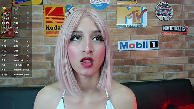 foxy sharlotte online show from November 28, 2025, 6:08 pm