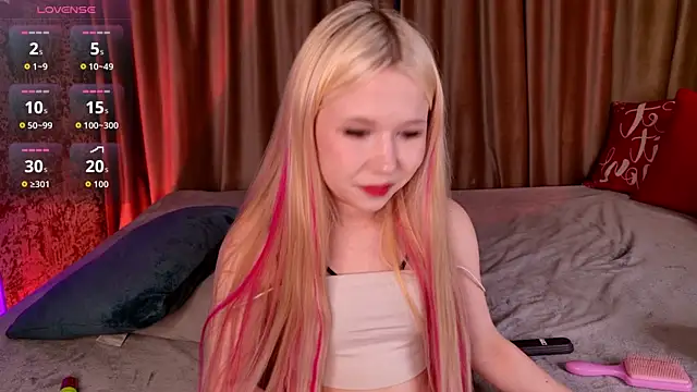 Snapshot of VivieSunn chatting on April 12, 2026, 3:37 pm VivieSunn online show from April 12, 2026, 3:37 pm