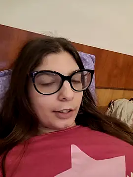 sweetbabygirlforyou online show from March 5, 2026, 12:02 pm