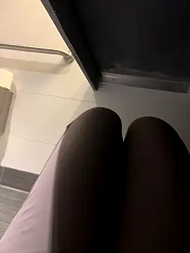 Patricia-fresita online show from November 10, 2025, 10:04 pm