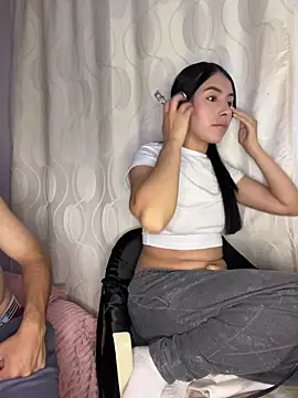 Snapshot of BIJOU_SECRET chatting on April 15, 2026, 4:07 am BIJOU SECRET online show from April 15, 2026, 4:07 am