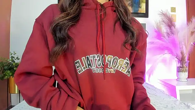 Snapshot of KeimyWilde chatting on February 2, 2026, 6:07 pm KeimyWilde online show from February 2, 2026, 6:07 pm