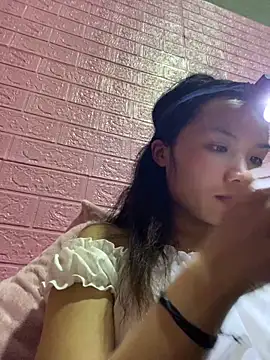 Snapshot of Yunzang chatting on December 22, 2025, 1:22 pm Yunzang online show from December 22, 2025, 1:22 pm