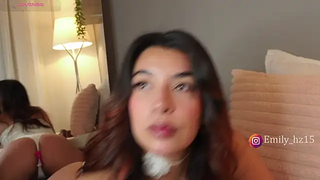 Snapshot of Missemily_11 chatting on February 24, 2026, 9:54 am Missemily 11 online show from February 24, 2026, 9:54 am