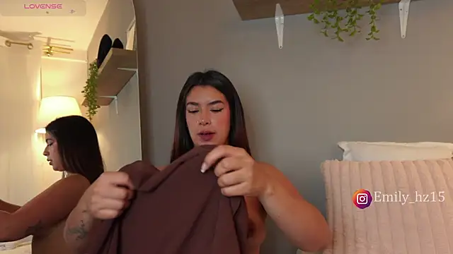 Missemily 11 online show from March 25, 2026, 9:52 am