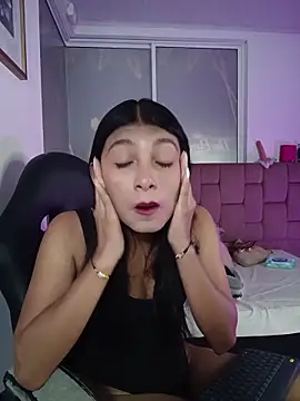 YeseniaRodriguez3 online show from May 14, 2026, 12:46 pm