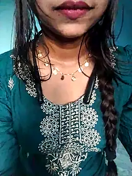 Snapshot of cute_mahi07 chatting on November 4, 2025, 11:03 am cute mahi07 online show from November 4, 2025, 11:03 am