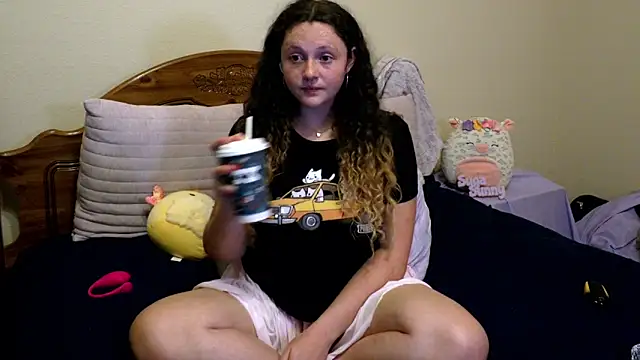 Snapshot of sugasunny04 chatting on April 11, 2026, 5:59 am sugasunny04 online show from April 11, 2026, 5:59 am