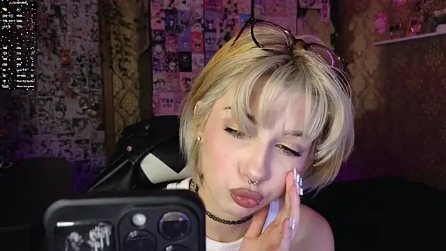 Snapshot of MissMorganMoon chatting on February 9, 2026, 10:19 pm MissMorganMoon online show from February 9, 2026, 10:19 pm