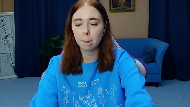 Snapshot of AddieOsler chatting on April 5, 2026, 7:42 pm AddieOsler online show from April 5, 2026, 7:42 pm