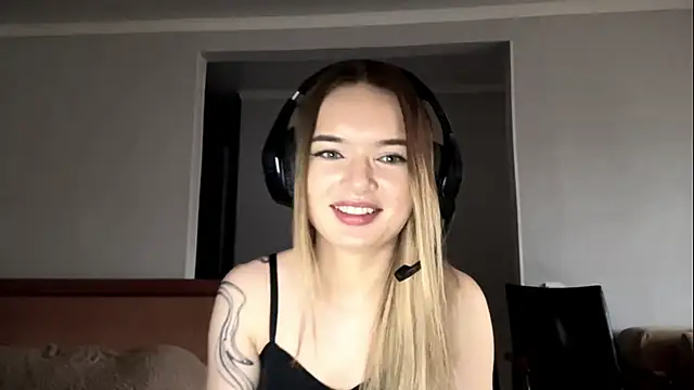 Snapshot of MargBialke chatting on November 2, 2025, 10:53 am MargBialke online show from November 2, 2025, 10:53 am