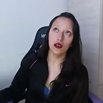 Snapshot of Sunshine_e chatting on November 24, 2025, 7:58 pm Sunshine e online show from November 24, 2025, 7:58 pm