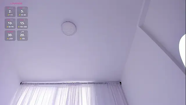 Leyacopper  online show from November 13, 2025, 8:35 pm