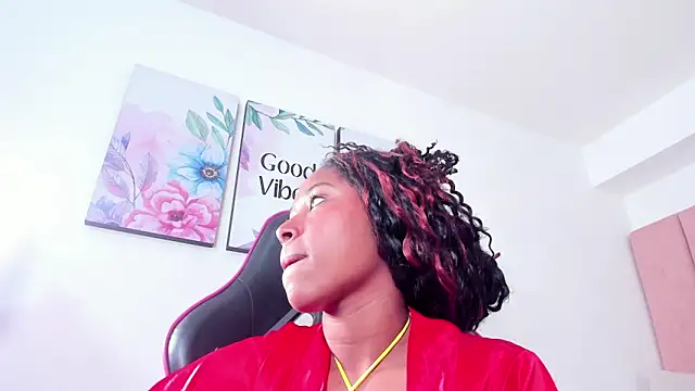 Snapshot of violeta_ruizz chatting on February 7, 2026, 7:33 pm violeta ruizz online show from February 7, 2026, 7:33 pm