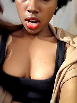 Snapshot of violeta_ruizz chatting on February 28, 2026, 4:45 am violeta ruizz online show from February 28, 2026, 4:45 am