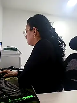 MiaLoren cg online show from January 13, 2026, 4:05 am