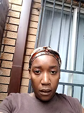 BabyJee012 online show from November 14, 2025, 1:37 pm