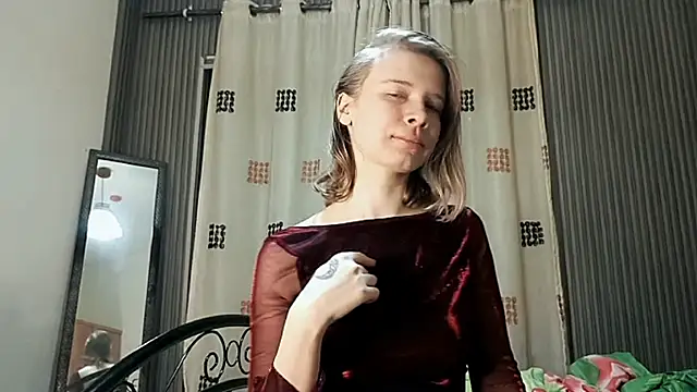 Snapshot of MargaretFairy chatting on October 26, 2025, 5:57 pm MargaretFairy online show from October 26, 2025, 5:57 pm