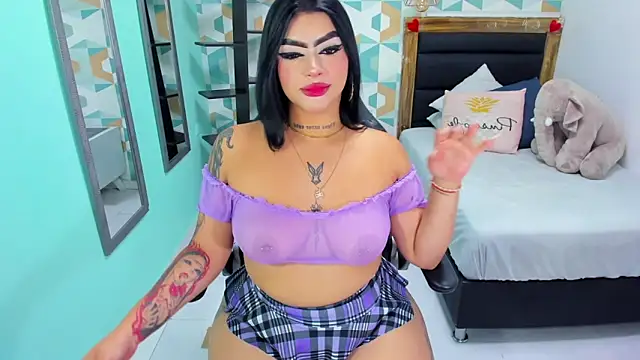 Snapshot of ZALLYWESTER chatting on October 27, 2025, 7:37 pm ZALLYWESTER online show from October 27, 2025, 7:37 pm