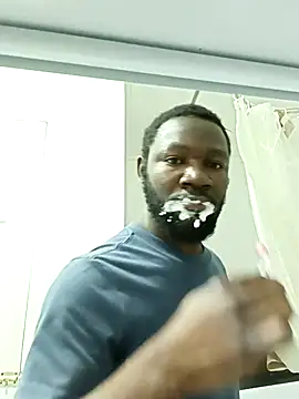 Snapshot of shoodly99 chatting on November 6, 2025, 2:15 am shoodly99 online show from November 6, 2025, 2:15 am