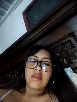 Snapshot of mangodizzy chatting on November 17, 2025, 6:06 am mangodizzy online show from November 17, 2025, 6:06 am