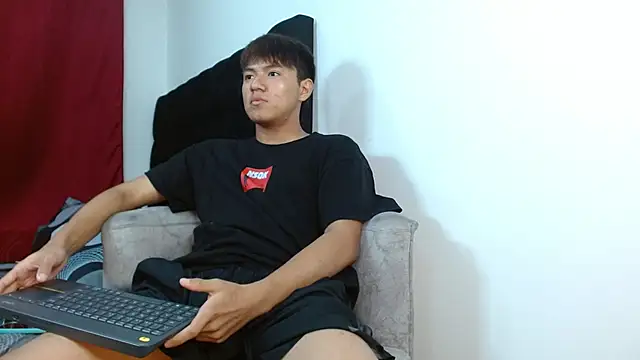 isak lane online show from October 28, 2025, 1:28 am