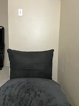 CreamedKitten online show from January 5, 2026, 5:27 pm