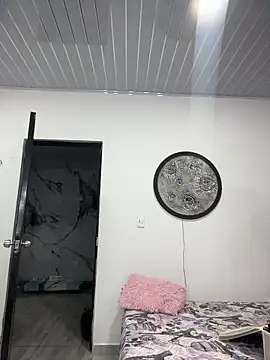 Snapshot of Hot2gether69 chatting on November 2, 2025, 4:39 am Hot2gether69 online show from November 2, 2025, 4:39 am