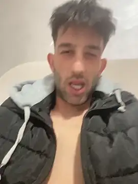 Snapshot of Dondeloquieras4 chatting on April 8, 2026, 2:02 am Dondeloquieras4 online show from April 8, 2026, 2:02 am