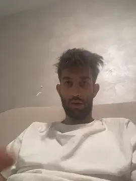 Snapshot of Dondeloquieras4 chatting on April 4, 2026, 3:46 am Dondeloquieras4 online show from April 4, 2026, 3:46 am