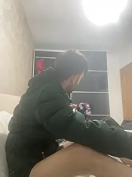 Snapshot of Dondeloquieras4 chatting on March 17, 2026, 9:51 pm Dondeloquieras4 online show from March 17, 2026, 9:51 pm